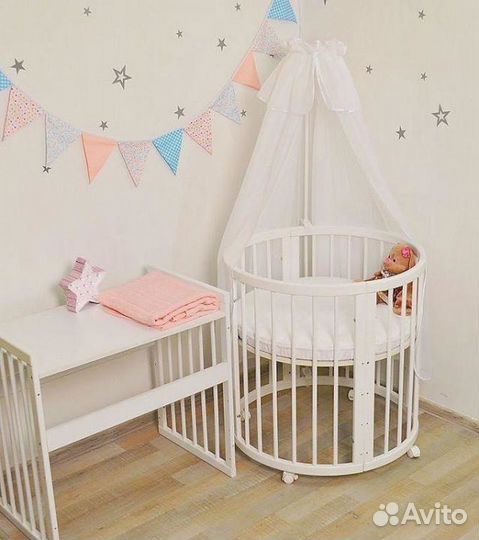 Кроватка круглая с круглым матрасом и маятником