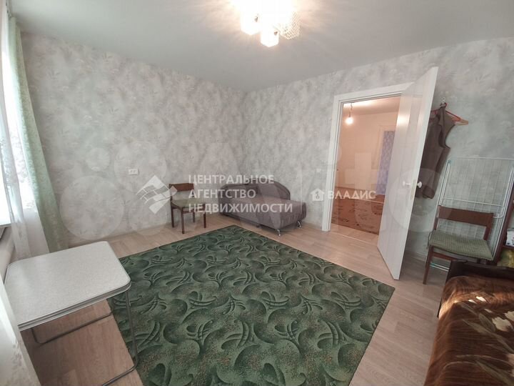Дом 35,7 м² на участке 8 сот.