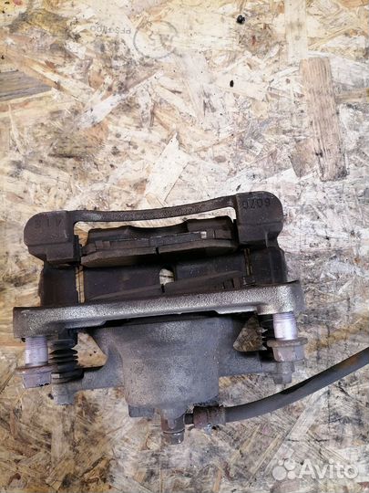 Суппорт передний левый Mazda CX-5 KE 2.0