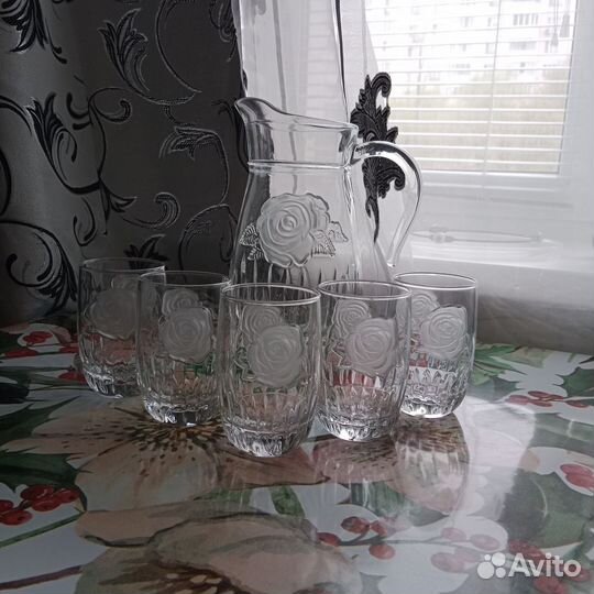 Набор кувшин и стаканы