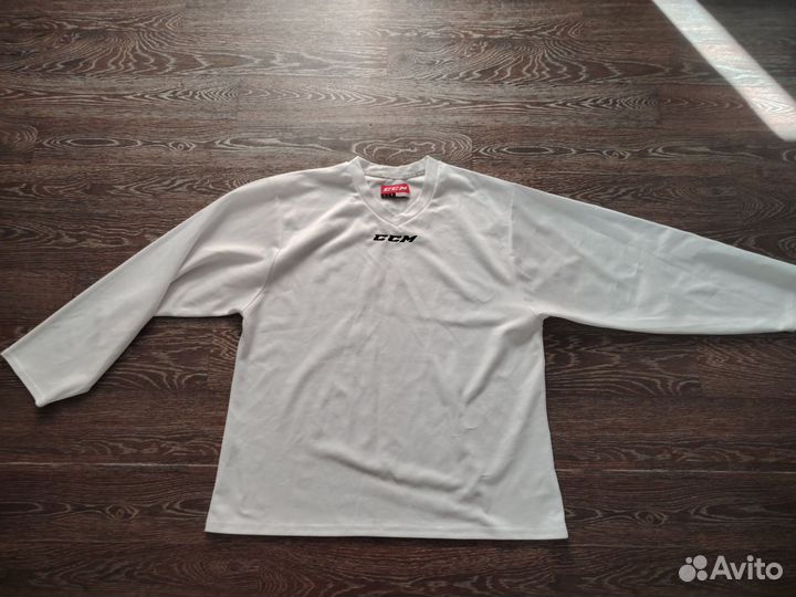 Перчатки хоккейные