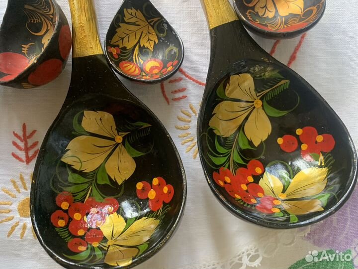 Деревянные ложки хохлома