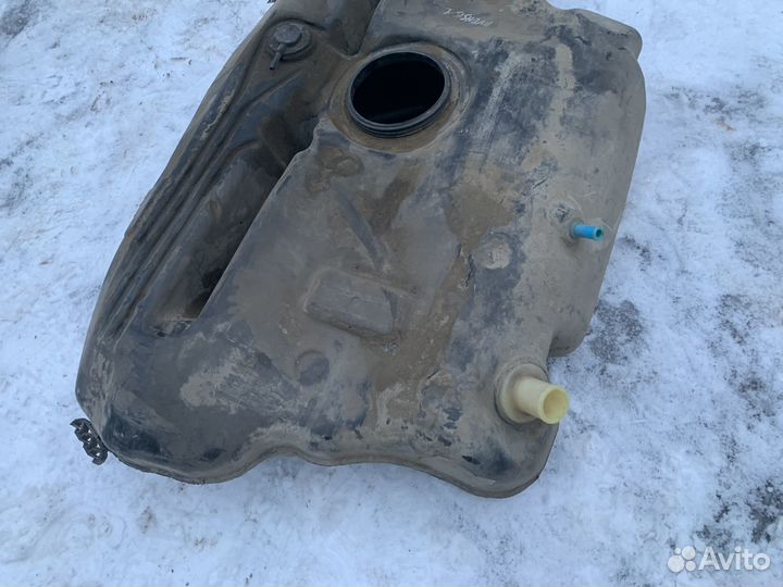 Бак топливный Toyota Avensis T250