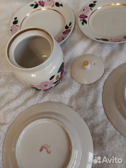 Тарелки пирожковыес сахарницей