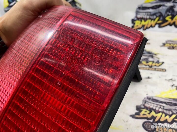 Поворотник задний левый Audi 80 B4 1994