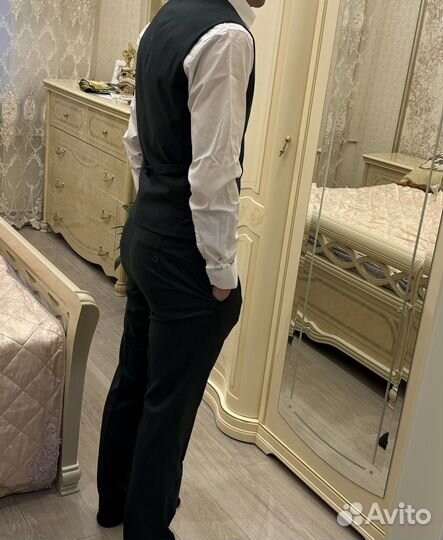 Костюм мужской классический тройка