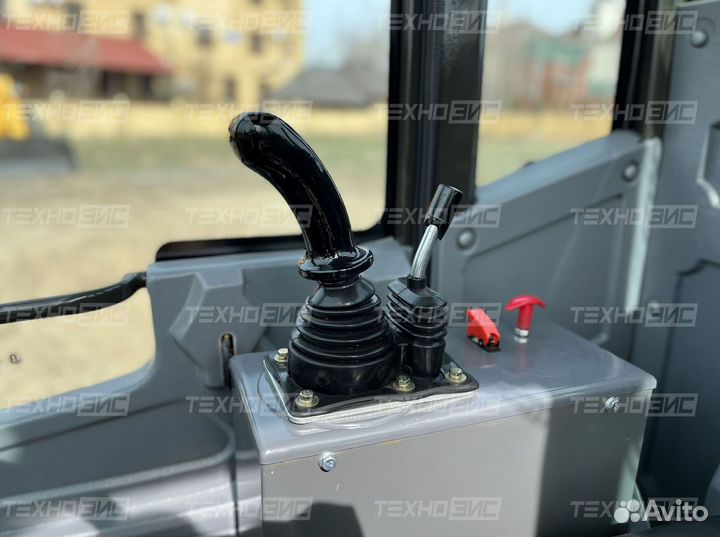 Фронтальный погрузчик Builder ZL12L, 2023