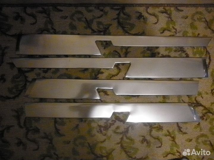 Внутренние накладки дверей Toyota Prado 150