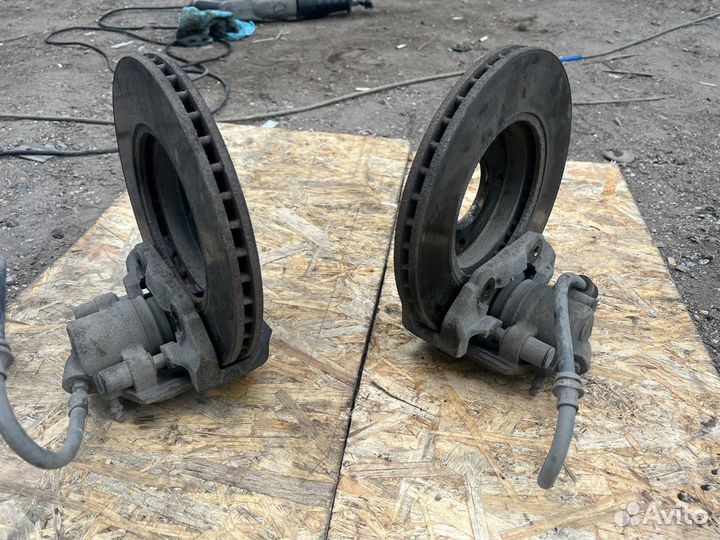 Ford Fusion суппорт тормозной в сборе