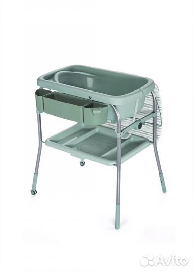 Ванночка для купания и пеленальный столик chicco