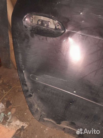 Дверь на LADA largus