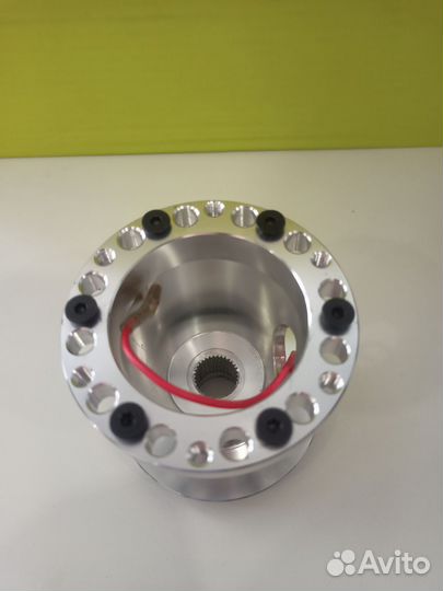 Алюминиевый стакан под спортивный руль