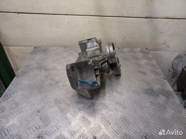 Кронштейн генератора Skoda Octavia Tour AHW