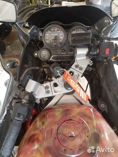 Kawasaki gpz400r