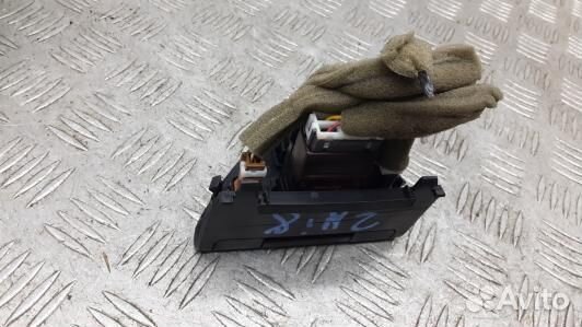 Кнопка аварийки renault koleos (2NI08I501)