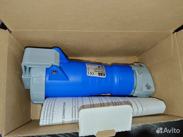 Розетка кабельная ABB 316 C6W IP67 16A 3P+E