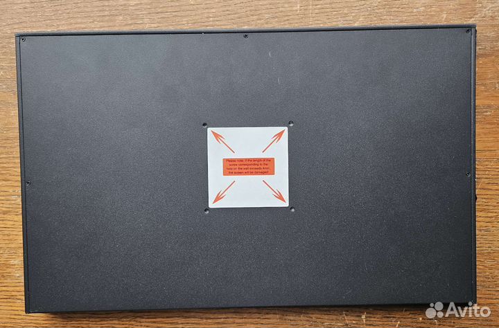 Портативный монитор 17