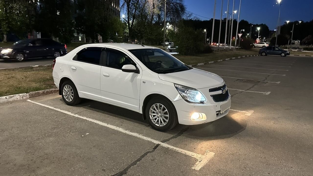 Chevrolet Cobalt: фото владельца
