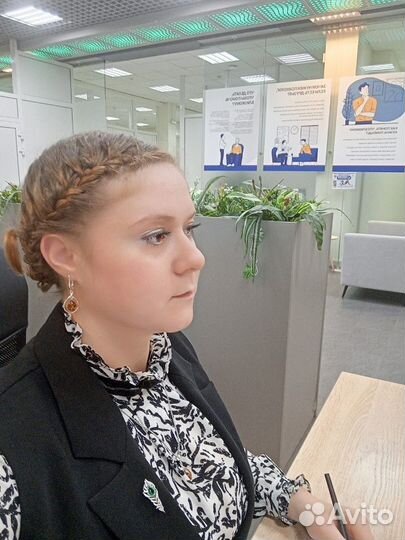 Воспитатель