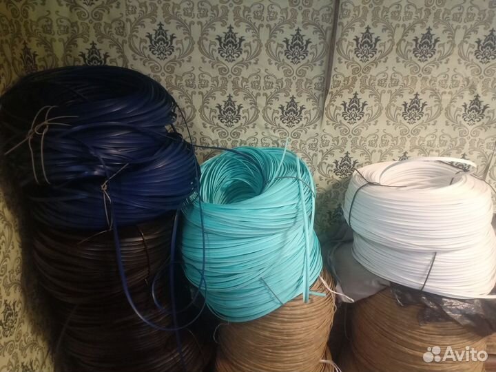 Кашпо из искусственного ротанга