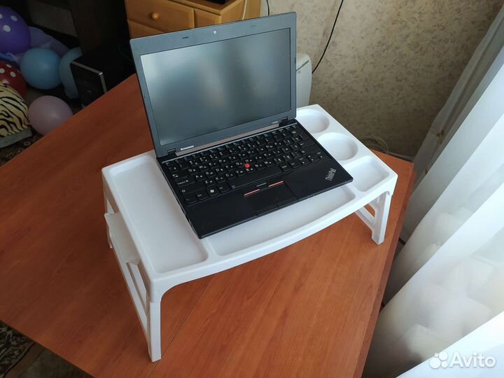 Столик для ноутбука