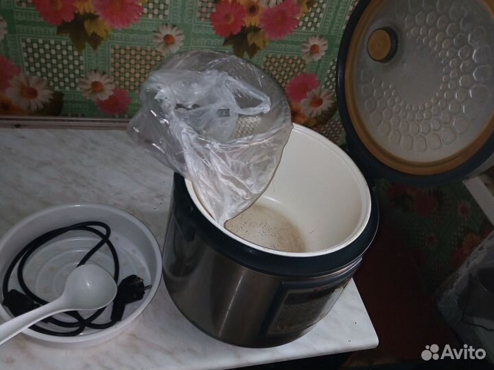 Мультиварка Galatec