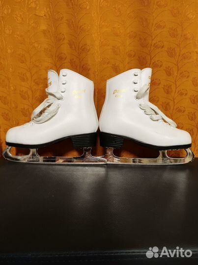 Продам коньки