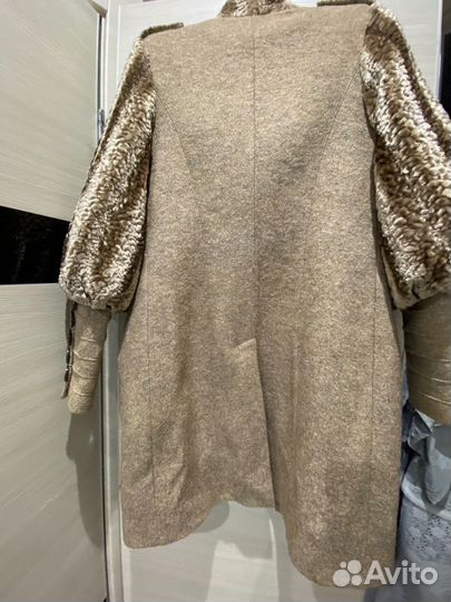 Продам пальто женское