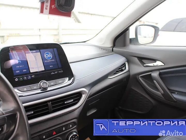 Chevrolet Tracker 1.0 AT, 2021, 26 000 км