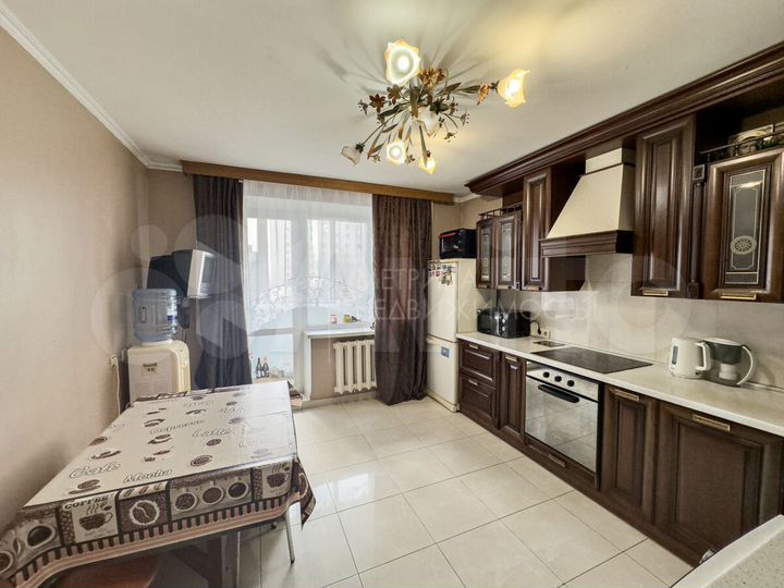 3-к. квартира, 91 м², 3/9 эт.