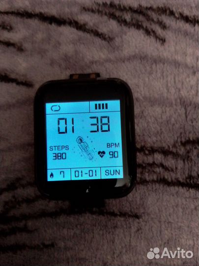 Смарт часы с не обычной зарядкой