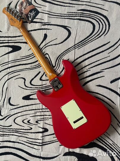 Электрогитара Eko stratocaster red