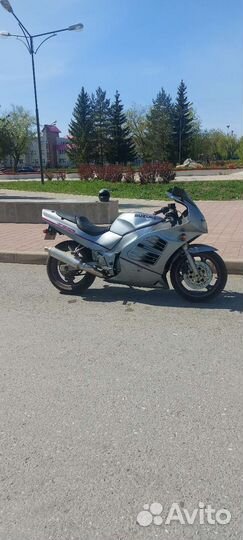 Suzuki rf600r