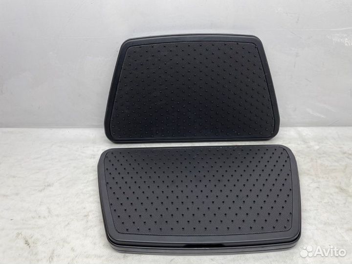 Подставка для ног Audi A8 D5 2019