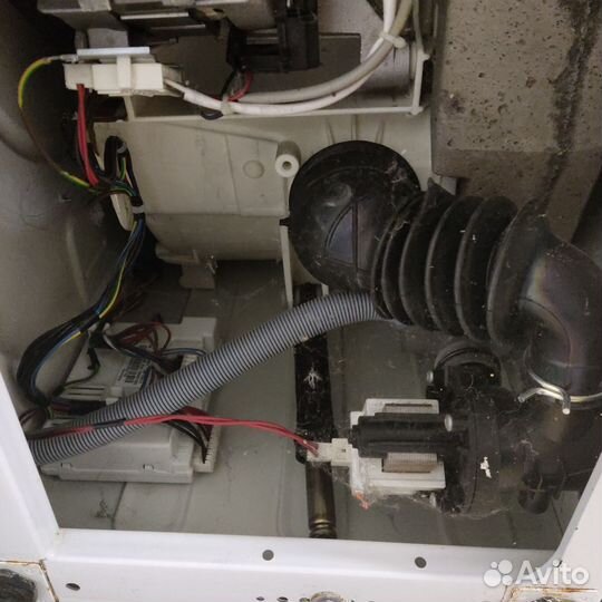 Стиральная машинка Hotpoint Ariston