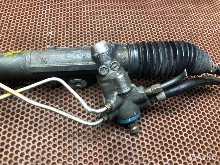 Рулевая рейка Nissan Tino V10