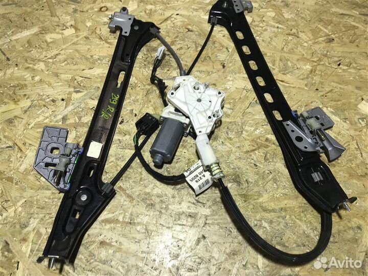 Стеклоподъемник задний правый Mercedes-Benz