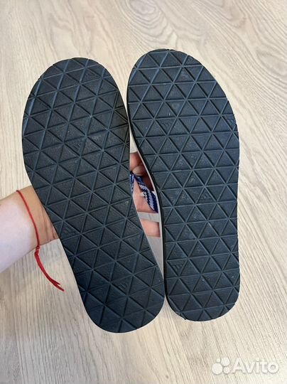Шлепанцы