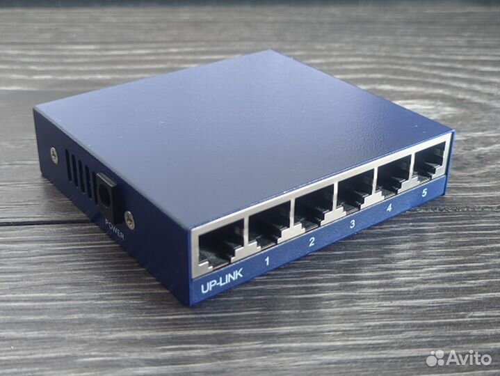 Свитч 5-портов 100 мбит\с корпус металл