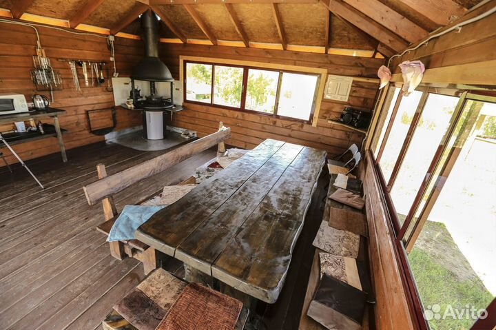 Аренда закрытой беседки