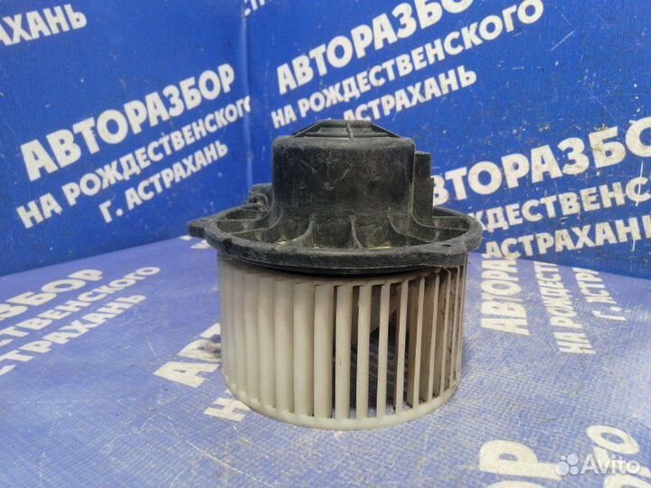 Моторчик печки Hyundai Accent седан G4EC 2006