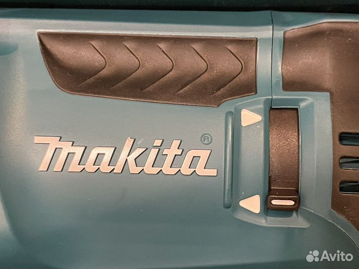 Перфоратор Makita HR2653 с пылесборником и Avt