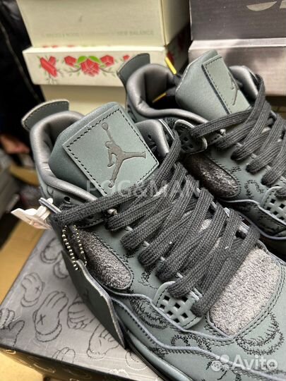 Кроссовки Nike Air Jordan 4 retro x Kaws