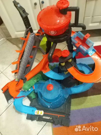 Трек Hot wheels