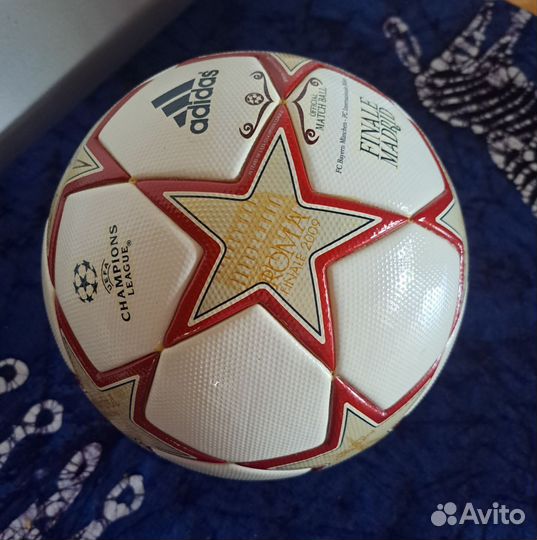 Футбольный мяч adidas лига чемпионов