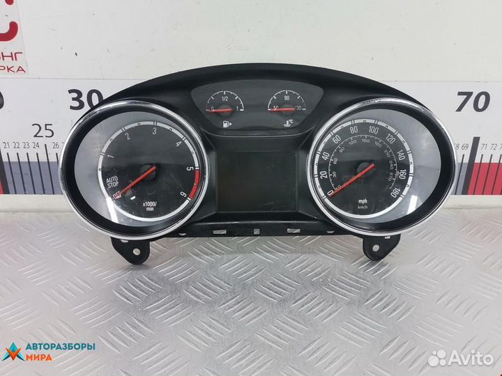 Щиток приборов (приборная панель) Opel Astra K