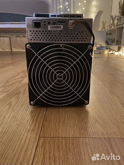 Asic майнер Whatsminer M50 124 TH/s