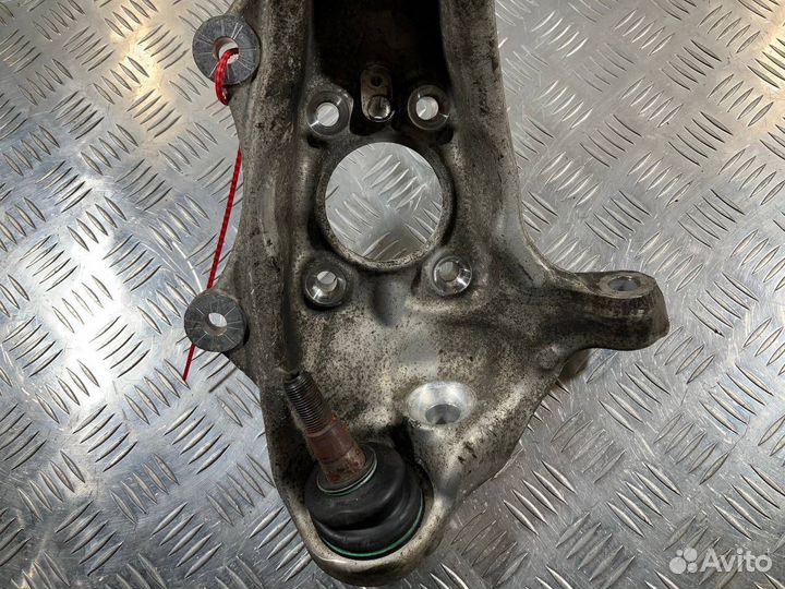 Кулак передний левый BMW 7 F01/F02 рест. 2014