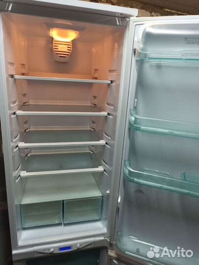 Холодильник hotpoint ariston NoFrost