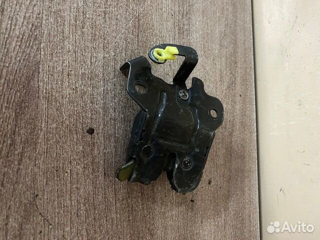 Замок багажника Hyundai Elantra 2000-2005